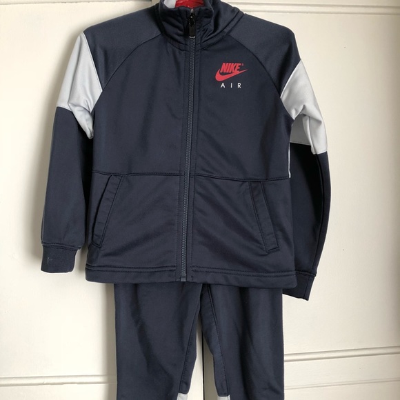 air nike tracksuit